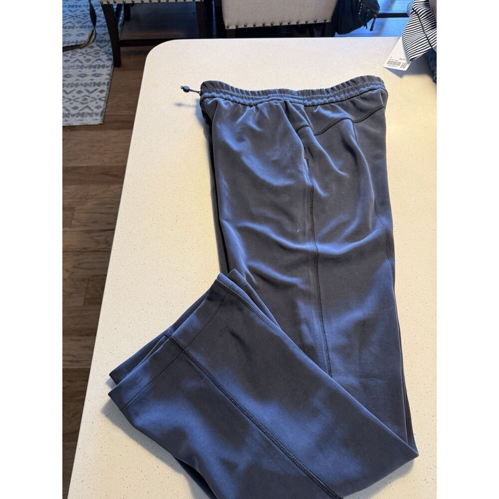 Lululemon Women's Size 8 Smooth Fit Pull-On High-Rise Pant Black RN106259